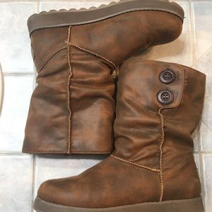 Lined Skechers Boots